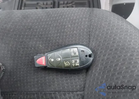 2013 Dodge Grand Caravan Sxt z USA, uszkodzony, nr VIN 2C4RDGCGXDR581225